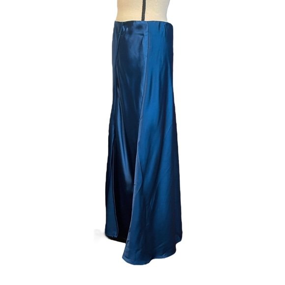 a new day jewel sapphire blue satin midi skirt women's medium - Picture 4 of 12